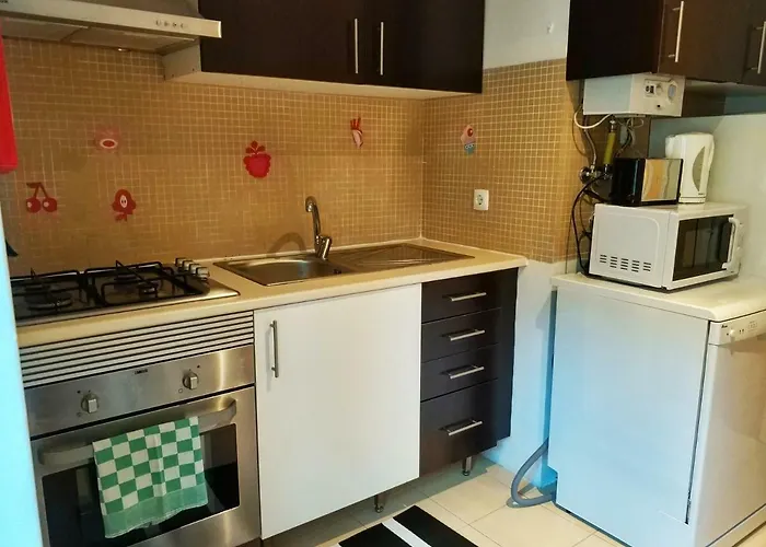 Be 1 Of Us Bairro Alto Santa Catarina * Lisboa